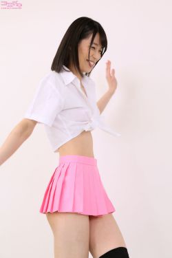 女子躺飞机座椅乘客齐喊:下去